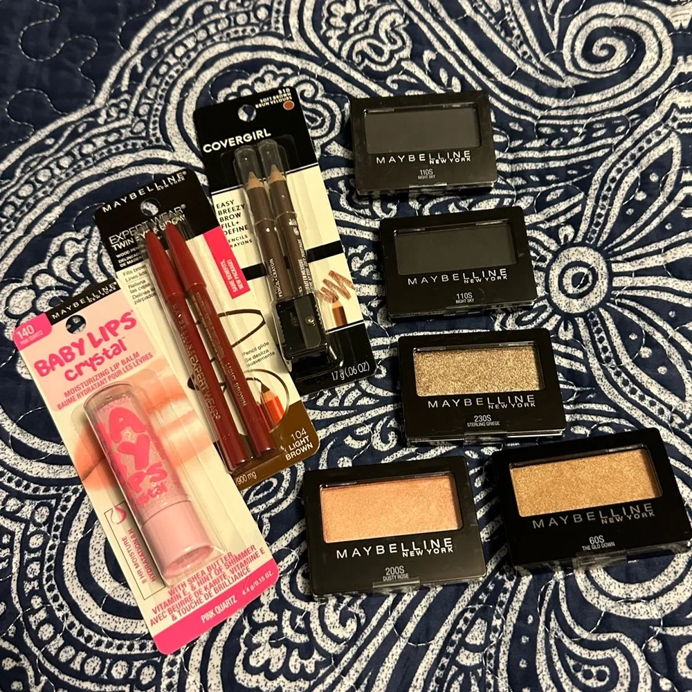 Maybelline Eye Shadow Bundle & More   Makeup Bundle #9 - Picture 3 of 10